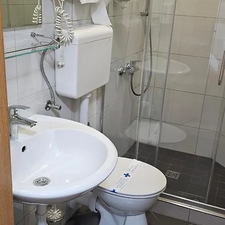 Sobe/rooms Riva Bed & Breakfast 3*