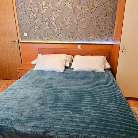 Couette-café Sobe/rooms Riva