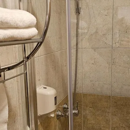 Couette-café Sobe/rooms Riva 3*