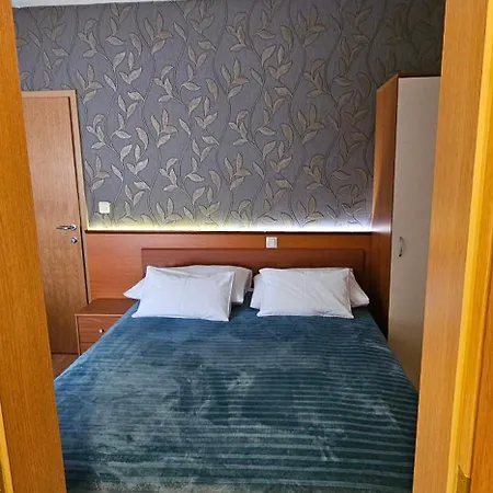 Sobe/rooms Riva Panzió Zára