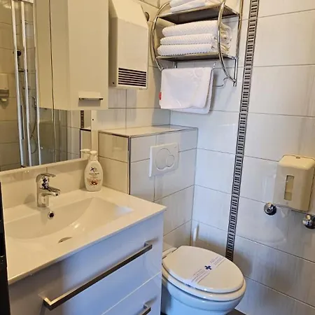 Couette-café Sobe/rooms Riva