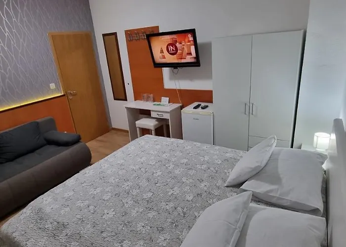 Sobe/rooms Riva Bed & Breakfast