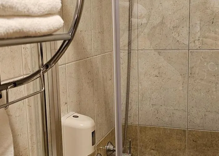 Alojamento de Acomodação e Pequeno-almoço Sobe/rooms Riva 3*