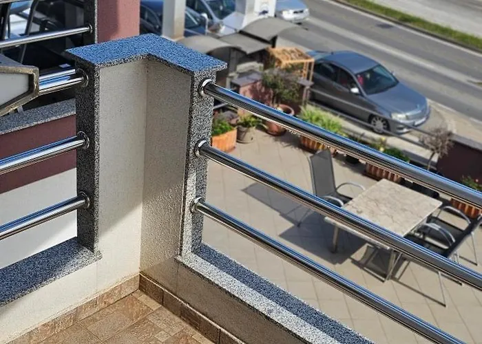 Alojamento de Acomodação e Pequeno-almoço Sobe/rooms Riva 3*