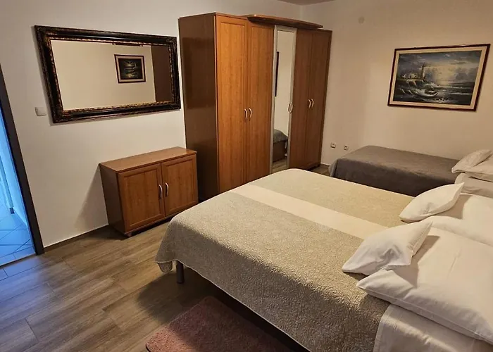 Sobe/rooms Riva Alojamento de Acomodação e Pequeno-almoço Zadar