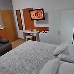 Sobe/rooms Riva Bed & Breakfast