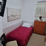 Alojamento de Acomodação e Pequeno-almoço Sobe/rooms Riva