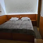 Sobe/rooms Riva 3*