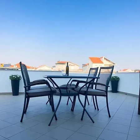 住宿加早餐酒店 Sobe/rooms Riva 3*