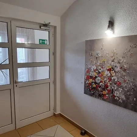 Sobe/rooms Riva 住宿加早餐酒店