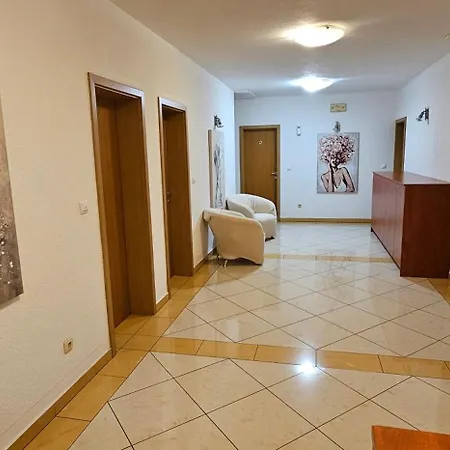 Sobe/rooms Riva 3*