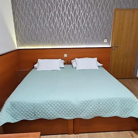 Sobe/rooms Riva 3* Zára