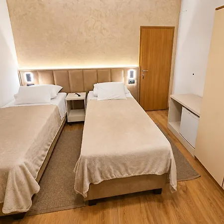 Sobe/rooms Riva Couette-café Zadar