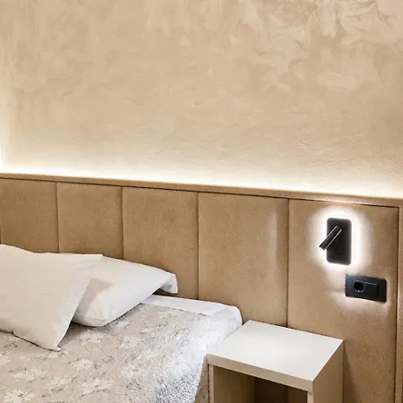 Couette-café Sobe/rooms Riva