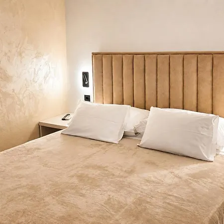 Sobe/rooms Riva Couette-café 3*