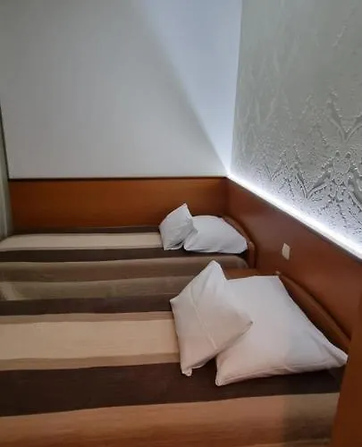 Sobe/rooms Riva Oda ve Kahvaltı Zadar