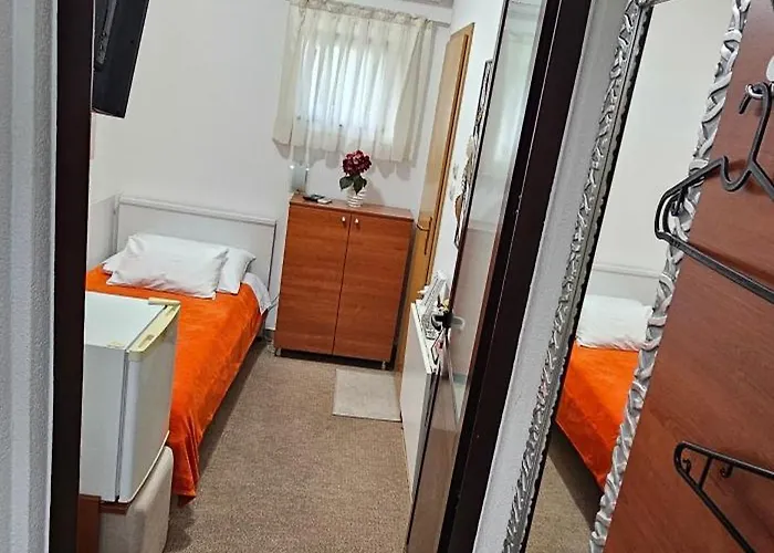 Oda ve Kahvaltı Sobe/rooms Riva Zadar